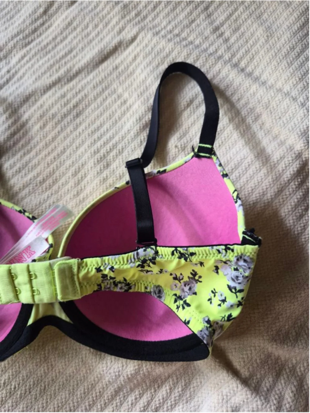 Pink Victoria's Secret Wear Everywhere Lightly Lined Bra 32DD Floral Print